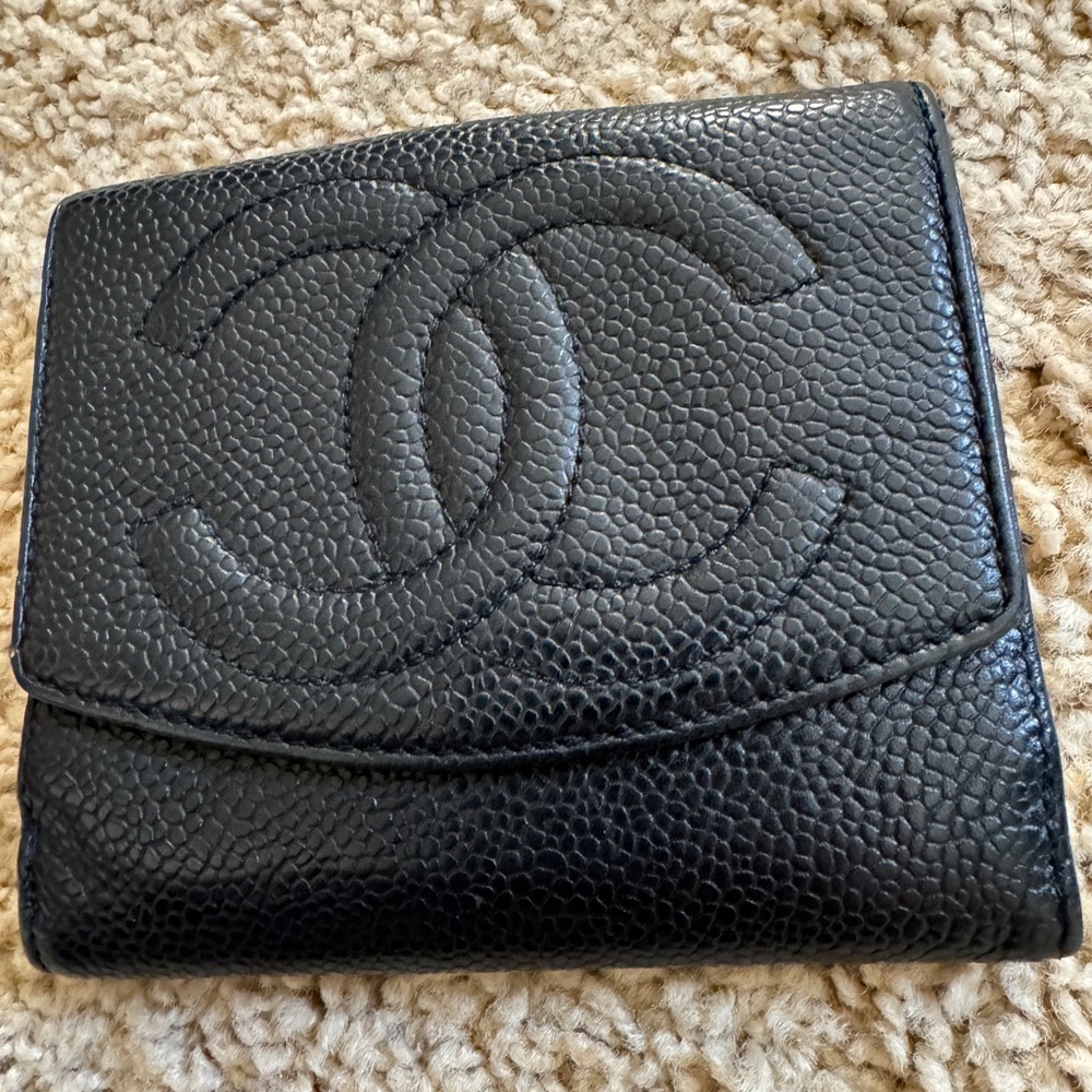 Authentic 💯 Chanel Caviar Wallet